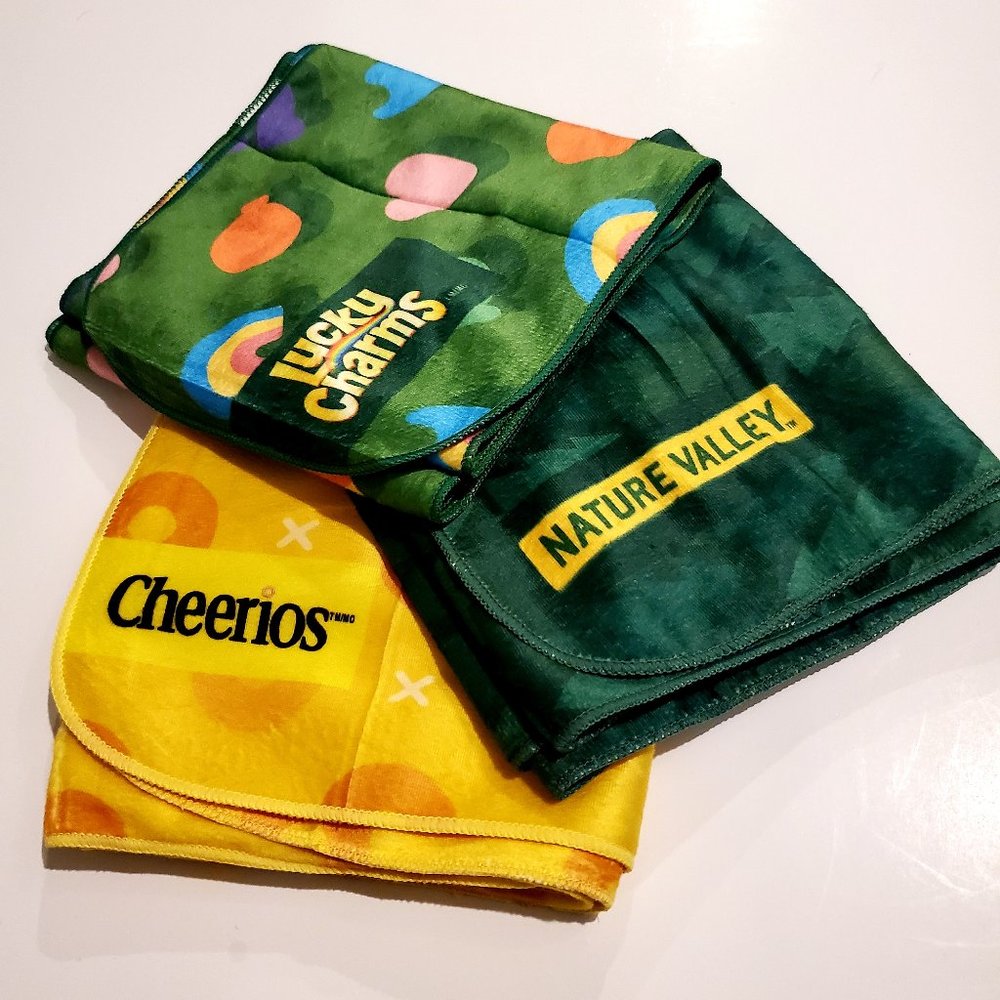 GENERAL MILLS Cereals Novelty Scarves Velvety Smooth Fabric w/ Graphics Design